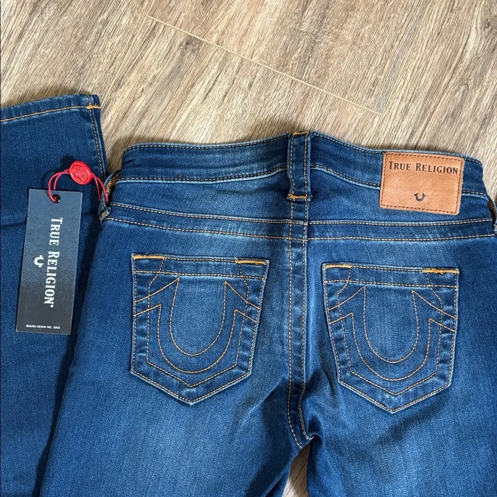 NWT True Religion - Mid Rise Straight - Picture 5 of 8